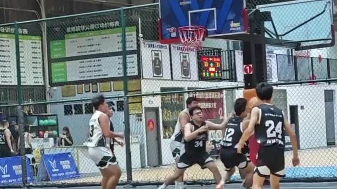 全球热议！篮球场外八卦引关注