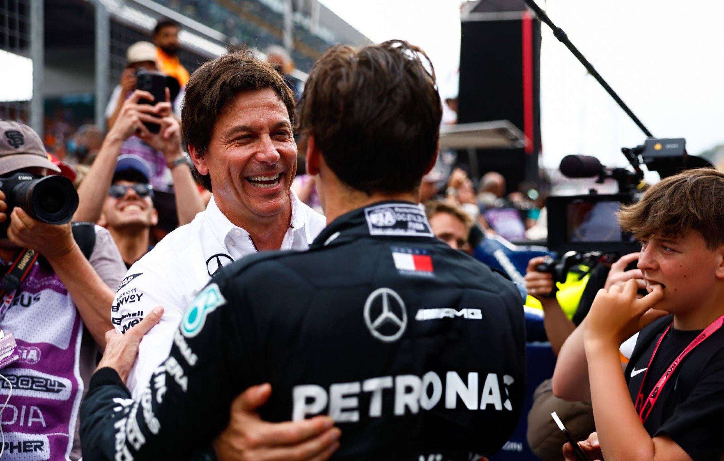 法拉利轻取雷诺车队，拉塞尔状态火热