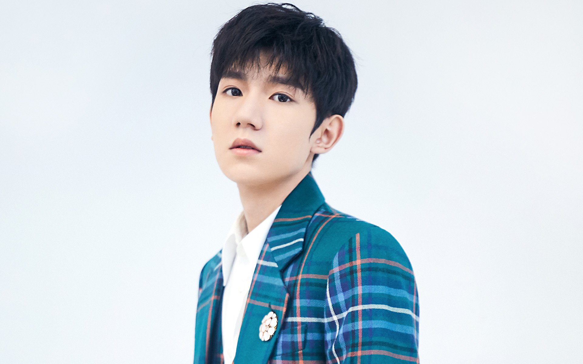 宿敌的衬衫，当奥亚尔萨瓦尔为皇马攻陷那不勒斯